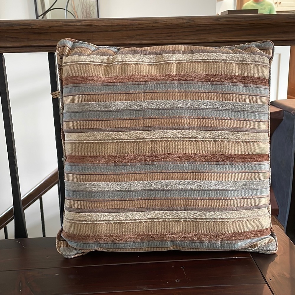 Throw pillow